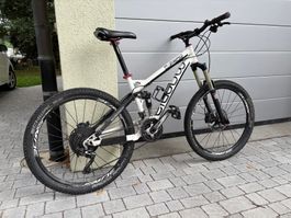Mountainbike mit Vollfederung