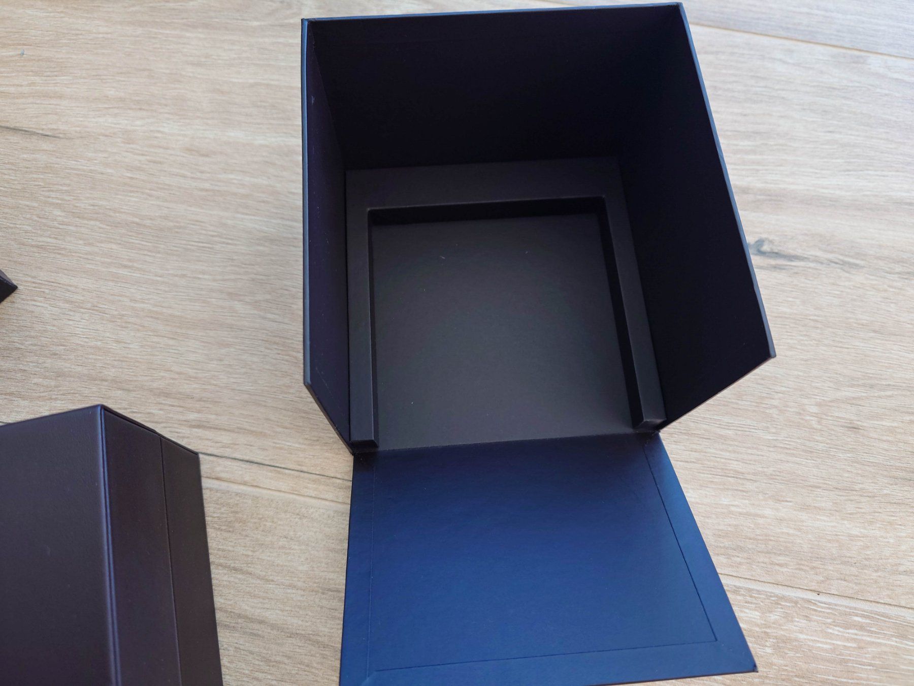 Tag Heuer Scatole porta orologi: Tag Heuer box – Nuovo (secondo la descrizione) da Epalinges venduto da bracelet123 4