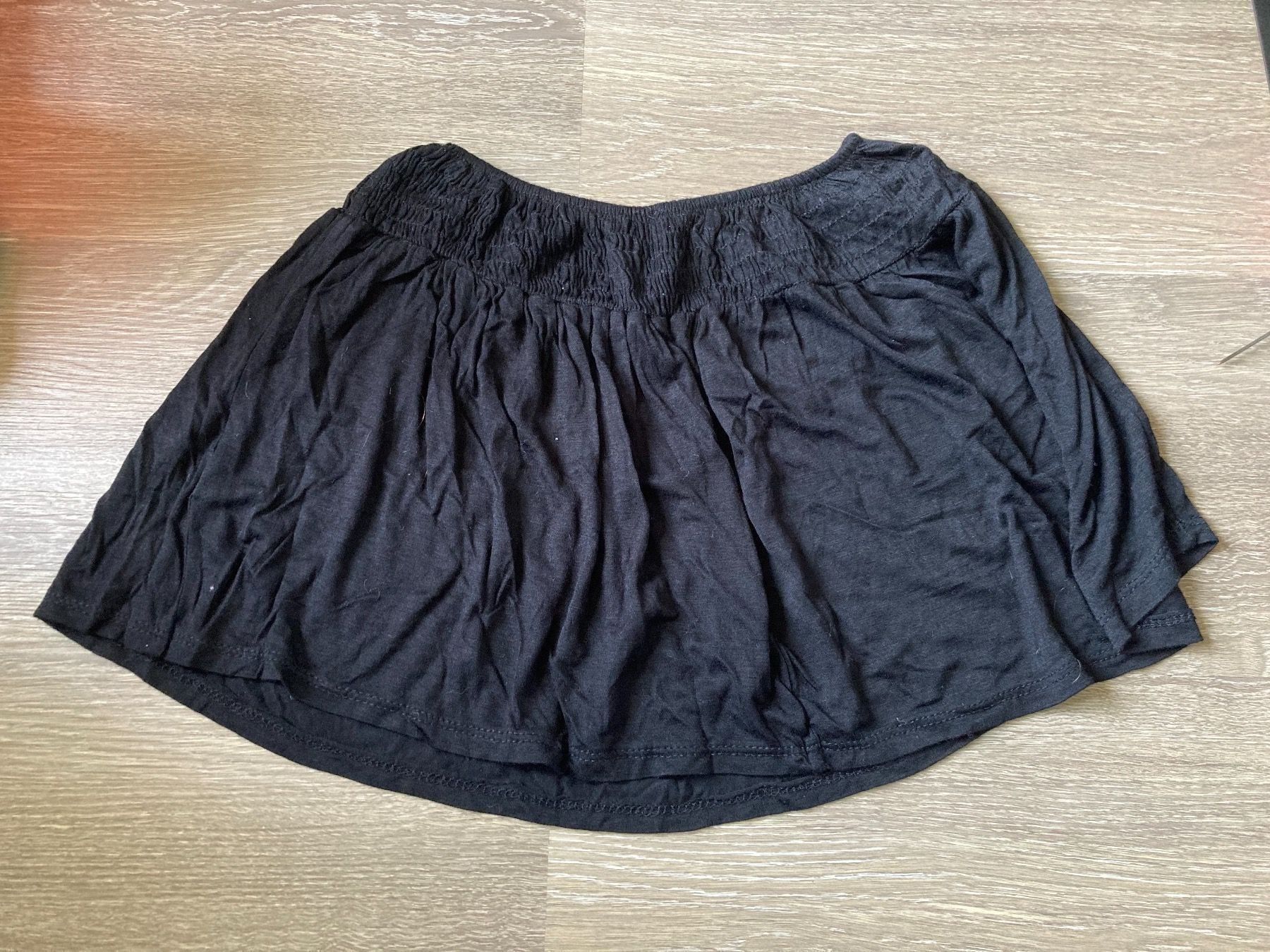 Gonne: Schwarzer Rock Gr. XS/S – Usato da Thun venduto da Vans_98