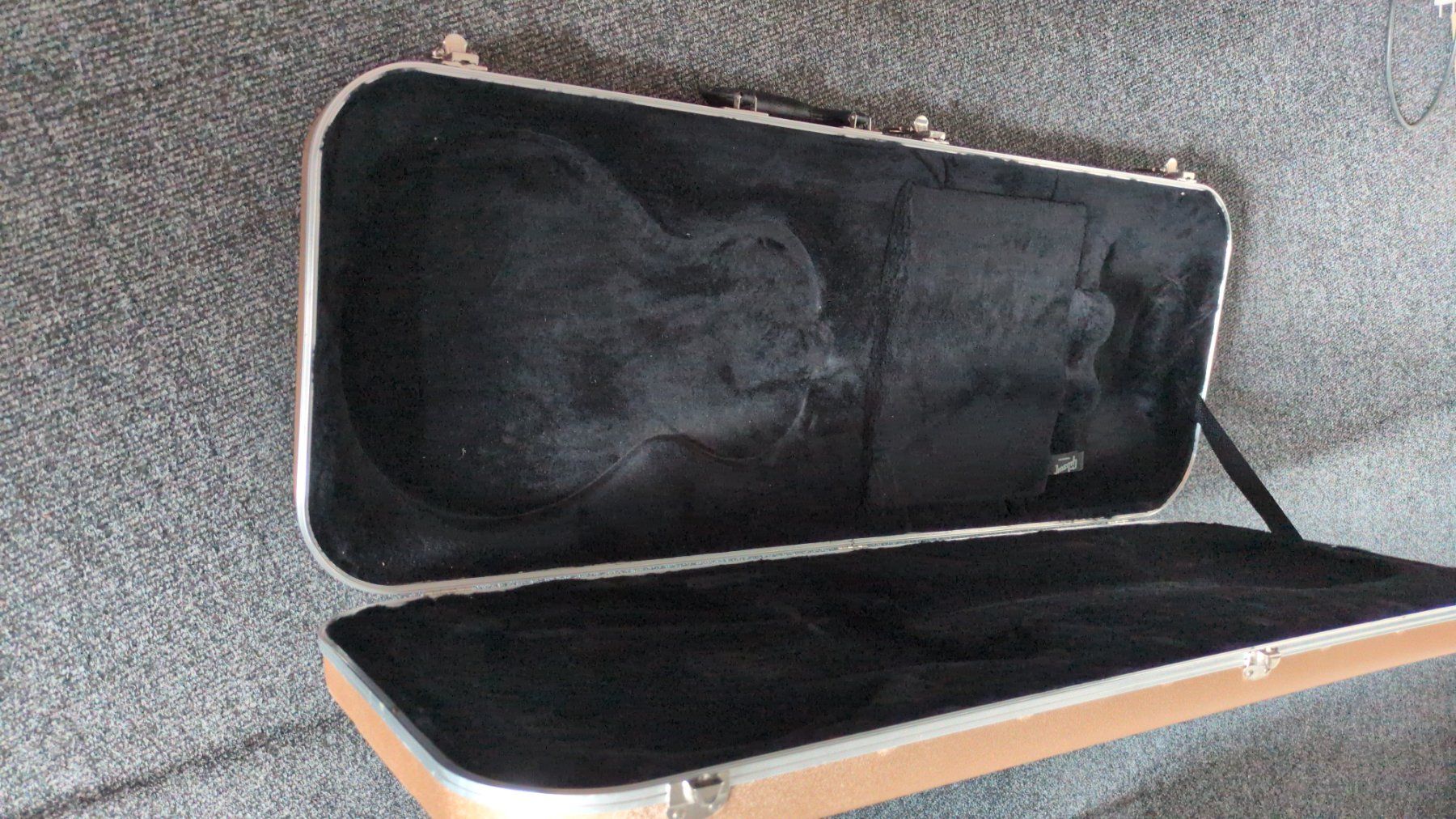 Gibson Instruments de musique: Les Paul Studio Wine Red (2016) inkl. Case – D'occasion à Zürich par Ge8 8