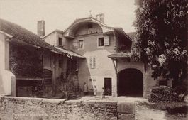 Eysins, maison de Juste Olivier, animée, vers 1920