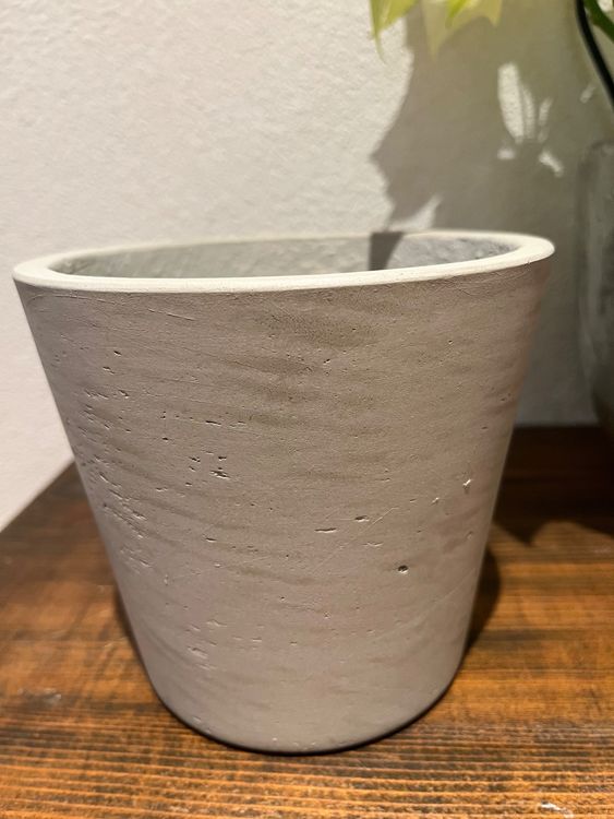 Blumentopf, grau/ betonoptik, Durchm 14cm Kaufen auf Ricardo
