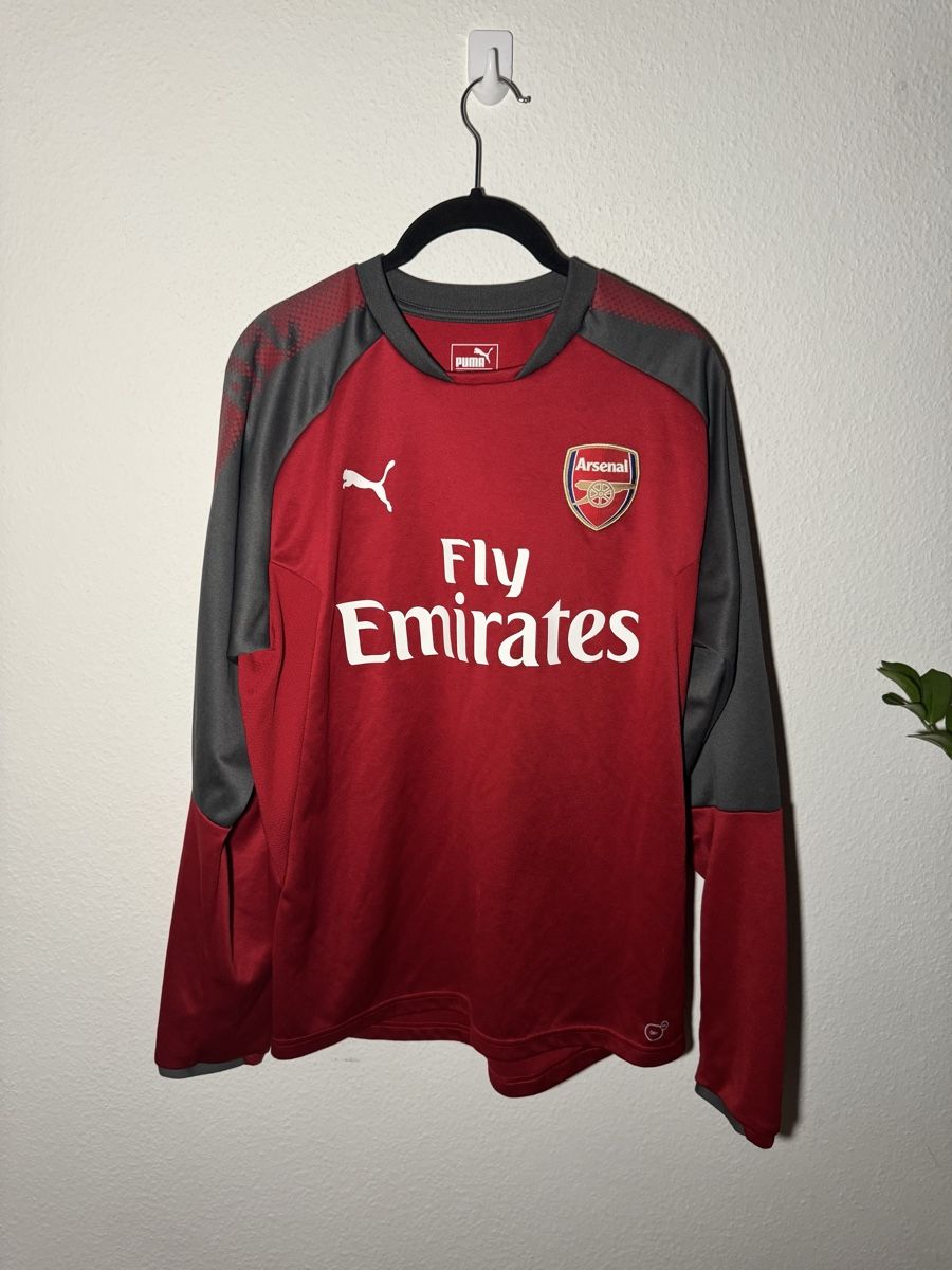 Arsenal Leibchen & Hosen: Authentic Puma Arsenal Trainigs Sweater Grösse M – Gebraucht aus Zürich von GenerationZH