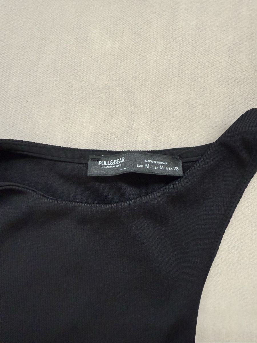 Pull&Bear Tops: Pull&Bear Haut asymétrie noir taille M neuf – Neu (gemäss Beschreibung) aus Granges VS von coraliegrd5 2