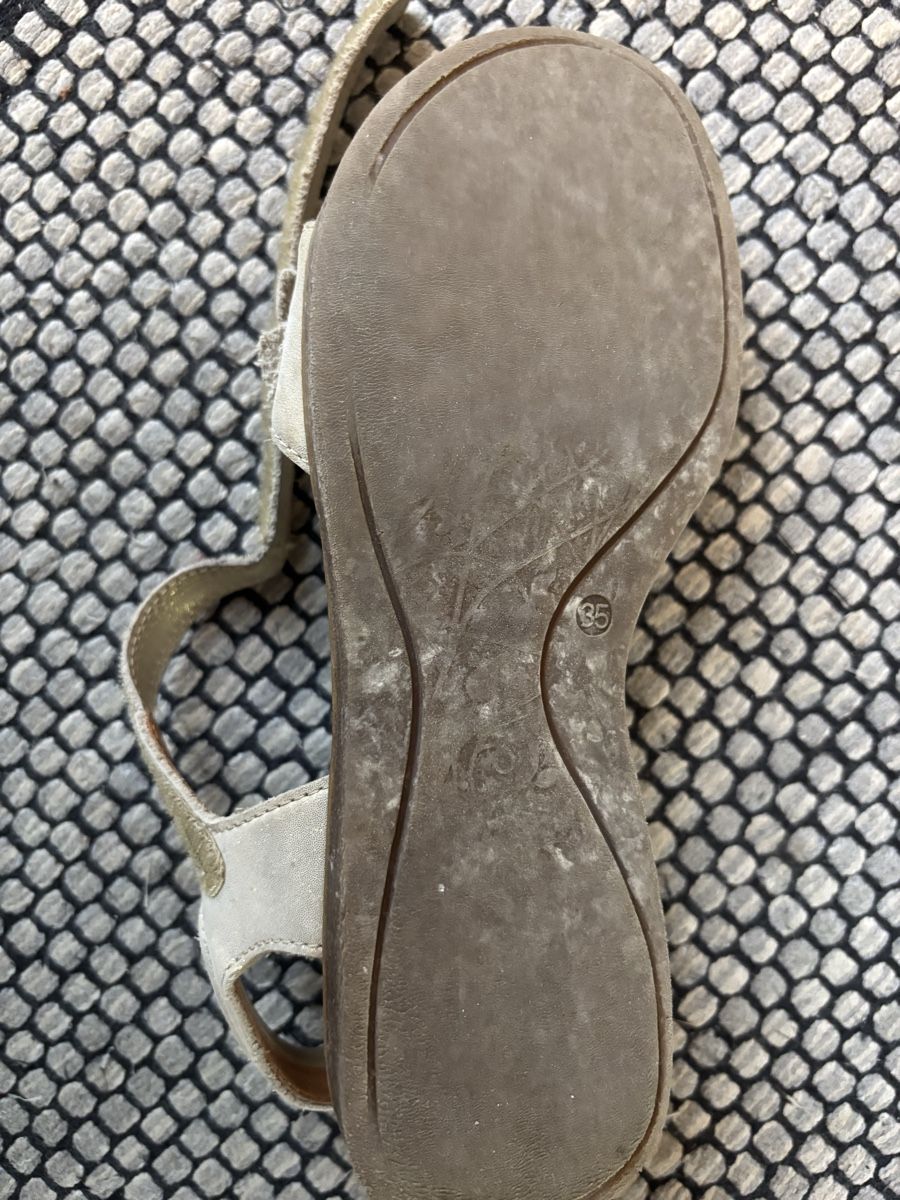 Scarpe per ragazze: Herzige Mädchen Sandalen Grösse 35 – Usato da Jona venduto da Passionfruita 3