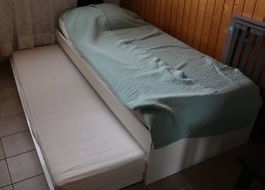 Bett mit Auszugbett 