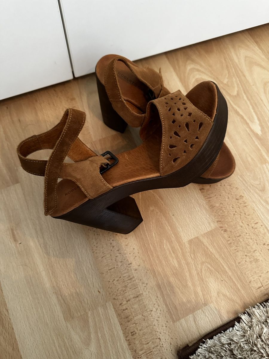 Scarpe da donna: Sandalen – Usato da Laufen venduto da Vatti 1