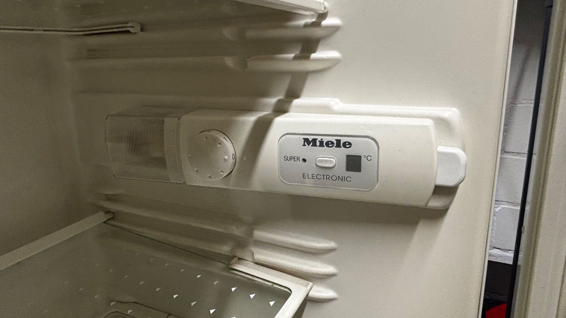 Miele Kühlschrank: Einbau - Kühlschrank – Gebraucht aus Pratteln von Hornet68 3
