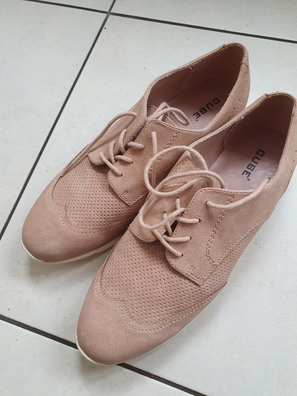 Cube Scarpe da donna: Lederschuhe CUBE, 42 – Usato da Burgdorf venduto da Hodel1 1