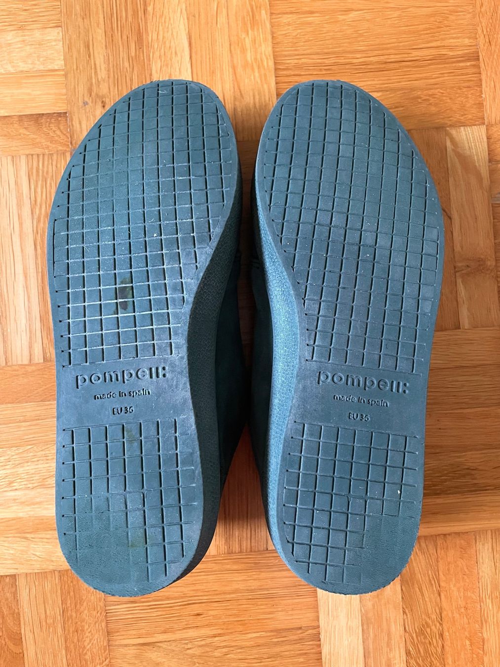 Scarpe da donna: Pompeii Damen Sneaker Grösse 36 – Usato da Zürich venduto da hol_bc6v 5