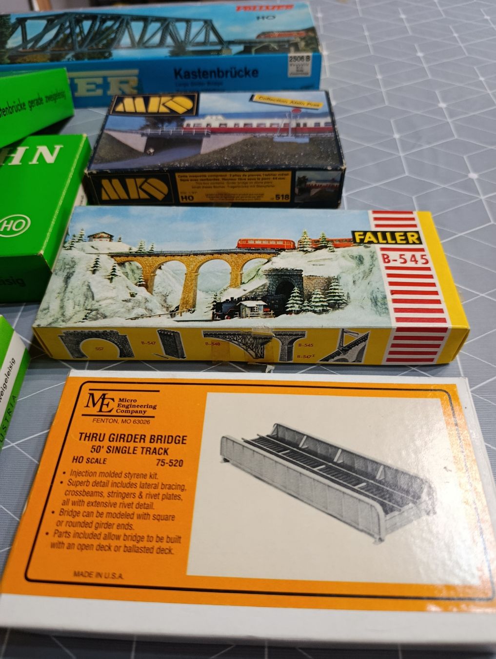 Kit di modellismo & Modellini statici: HO Scale Model Railway Bridge Bundle - Kleinbahn, Vollmer – Usato da Tafers venduto da LitusPS 3