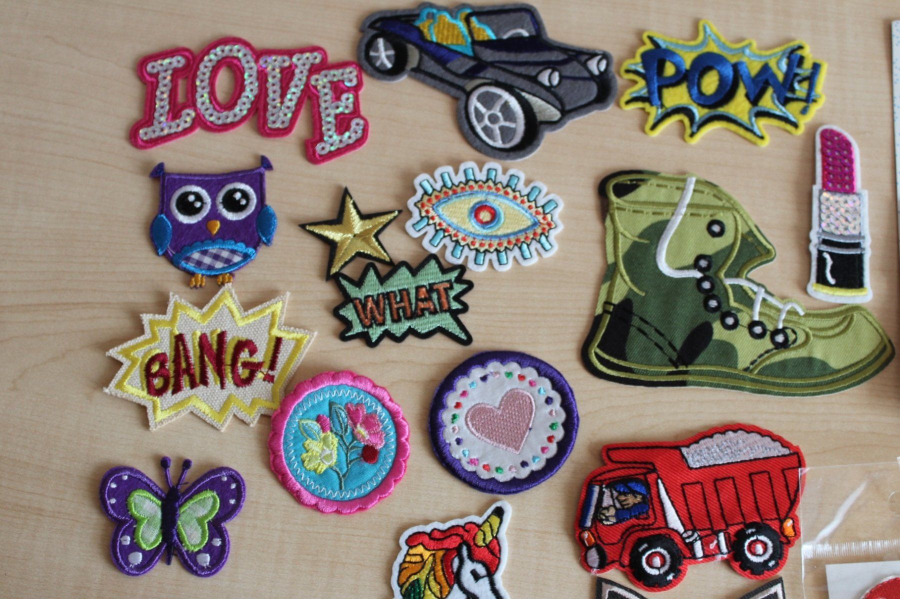 Tissus: Aufnäher Aufbügler Patches – Neuf (Voir description) à Obfelden par solomon111 1