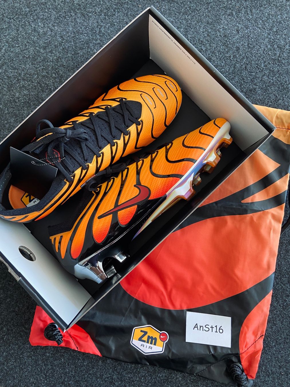 Nike Scarpe da uomo: Nike Mercurial Vapor TN – Nuovo e nell'imballaggio originale da Grosswangen venduto da AnSt16