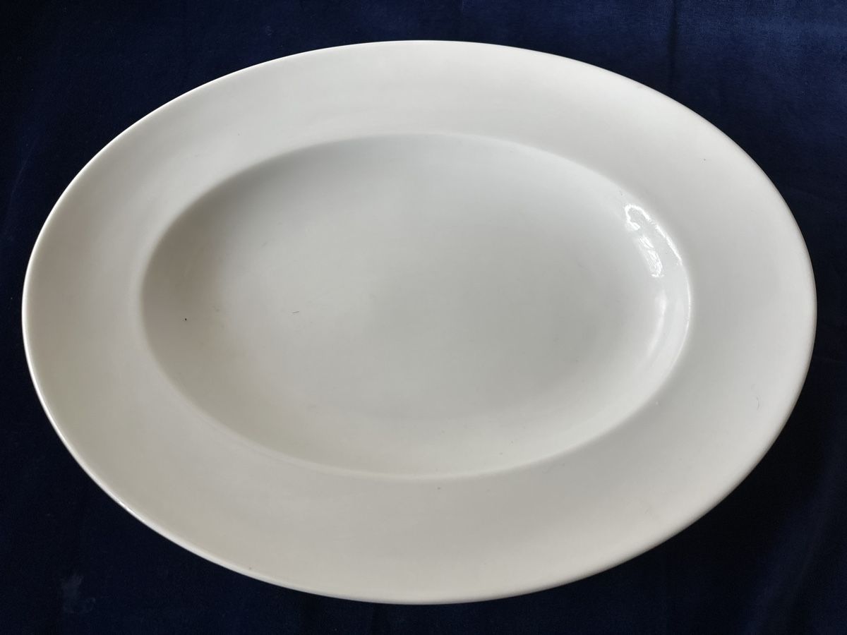 Rosenthal Servierplatten: Rosenthal, Germany, Epoche, ovale Servierplatte – Gebraucht aus Zürich von Chaeffeler