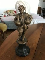 Antike Figur "Gänsehändler", signiert