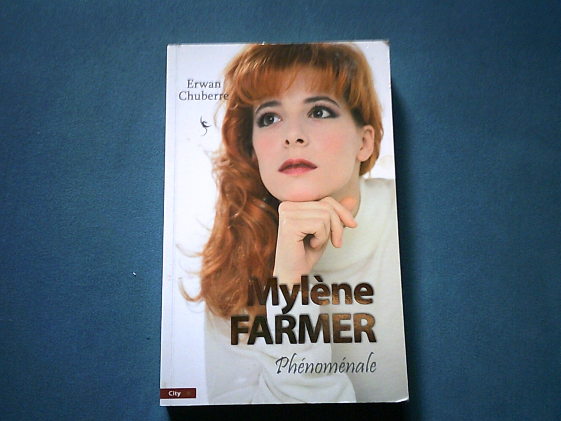 Libri: Livre sur Mylène Farmer – Usato da Satigny venduto da Haddock0