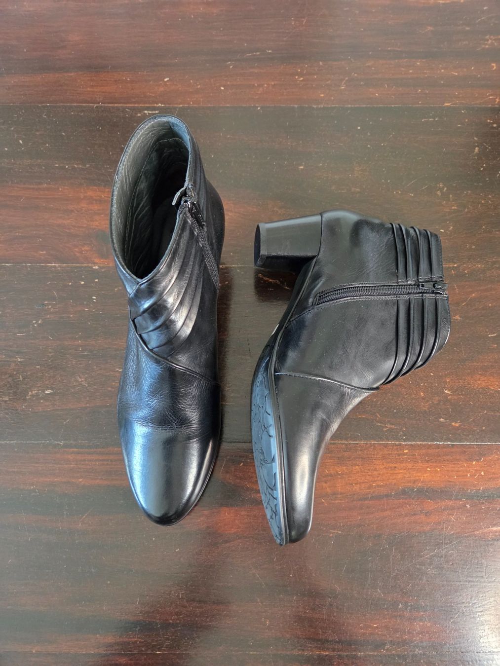 Scarpe da donna: Everybody Leder-Stiefeletten Schwarz Gr. 41 – Usato da Bern venduto da -Aniko- 1