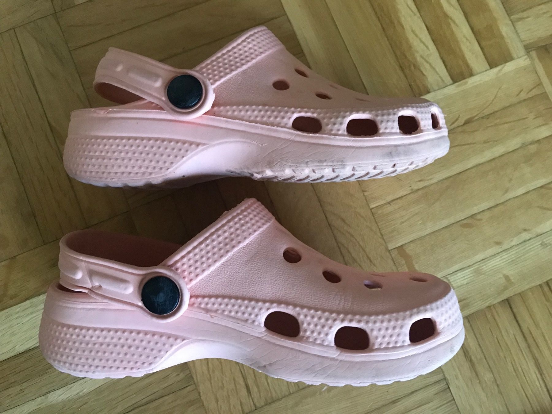 Scarpe per ragazze: Badeschuhe Grösse 26 – Usato da Emmenbrücke venduto da Hathor123 3