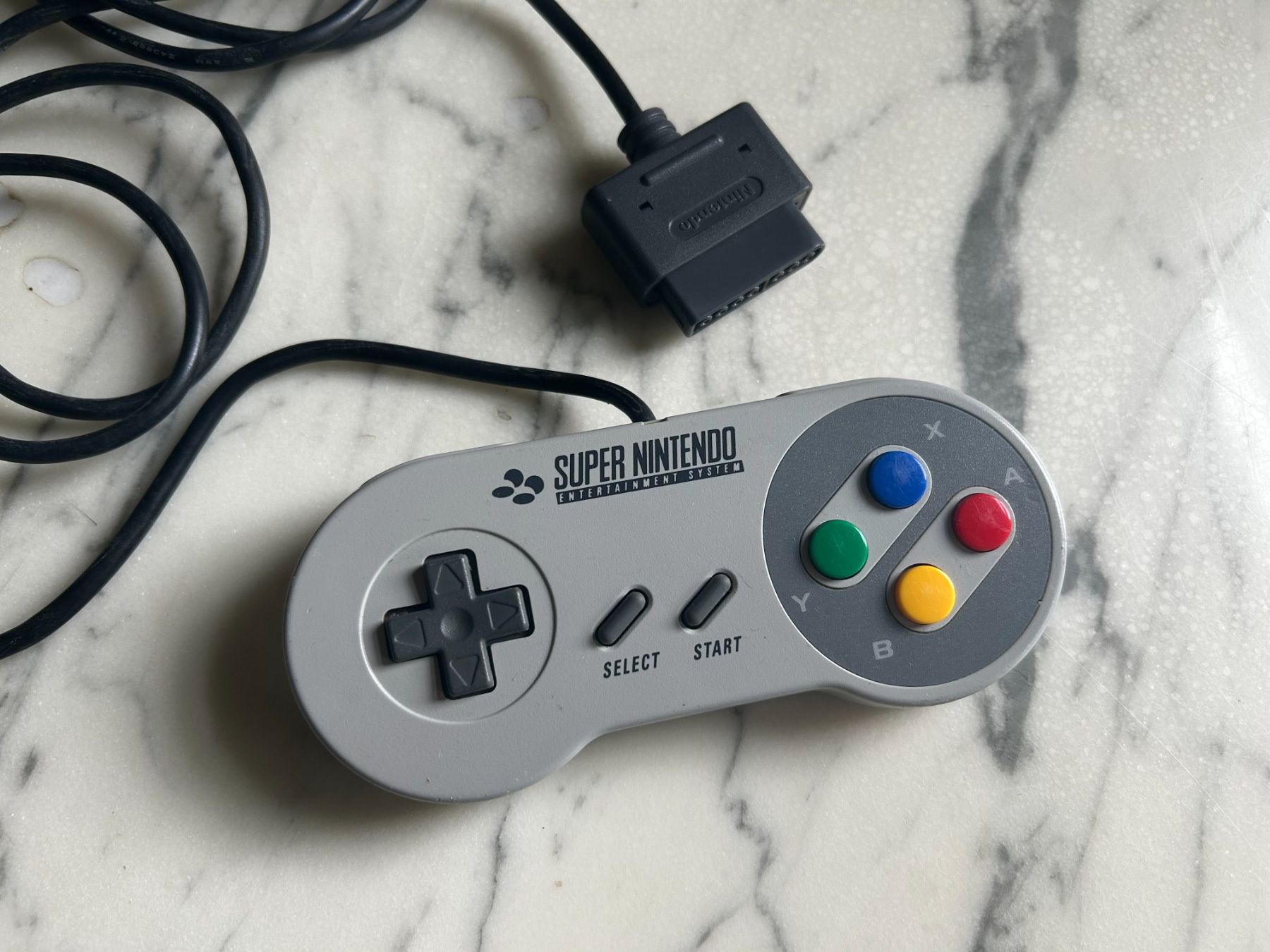 Nintendo Console: Nintendo SNES Bundle mit Controller und Mario Spiel – Usato da St. Gallen venduto da lis_cd6d 1