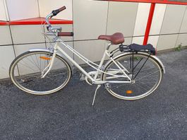 Vélo de ville vintage pour femme / Ladies' vintage city bike