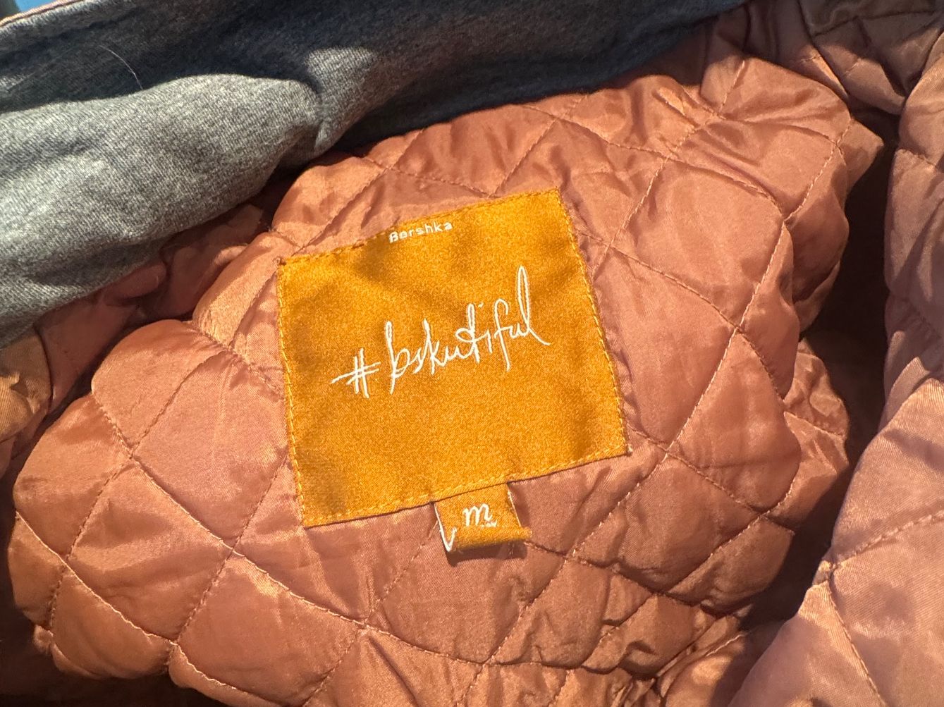 Bershka Giacche: Bershka Jacke Megan Fox – Usato da Gachnang venduto da lie_m66g 7