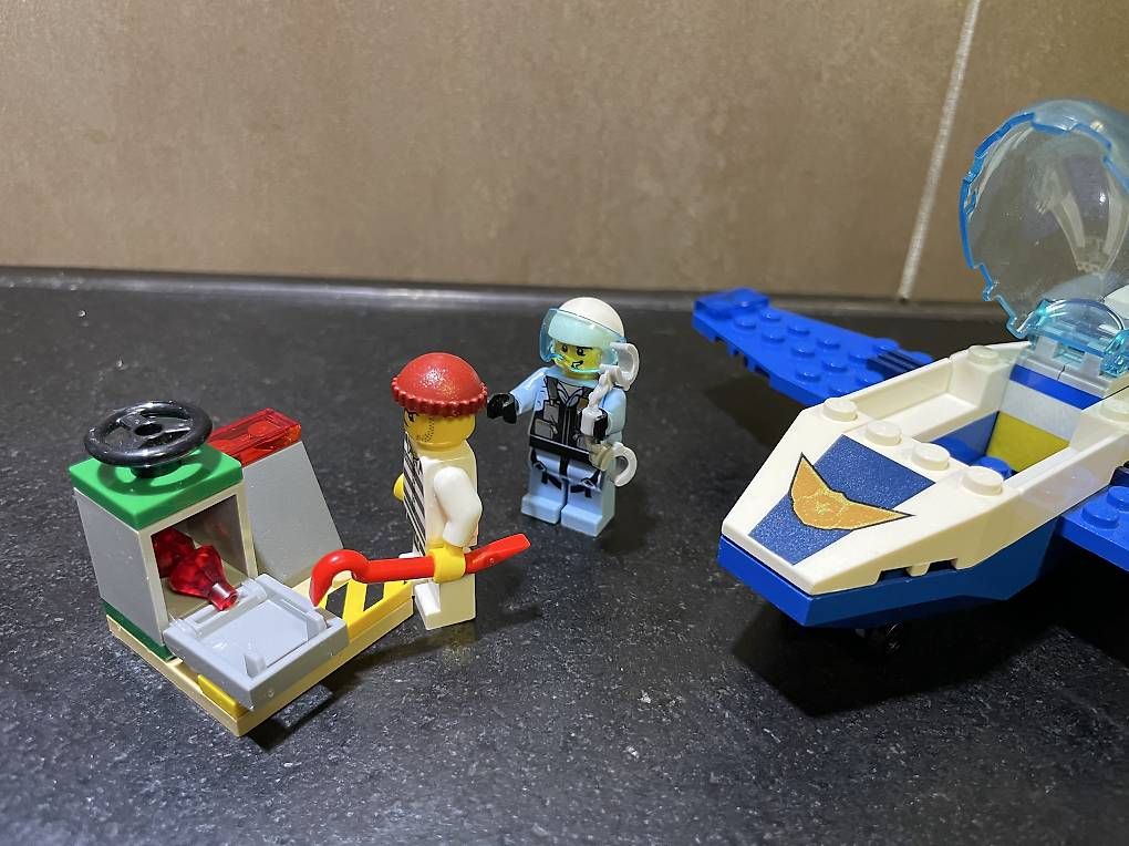 Lego Baukästen: LEGO City Polizei Flugzeug-Set 60206 – Gebraucht aus Giebenach von Flaz78 1