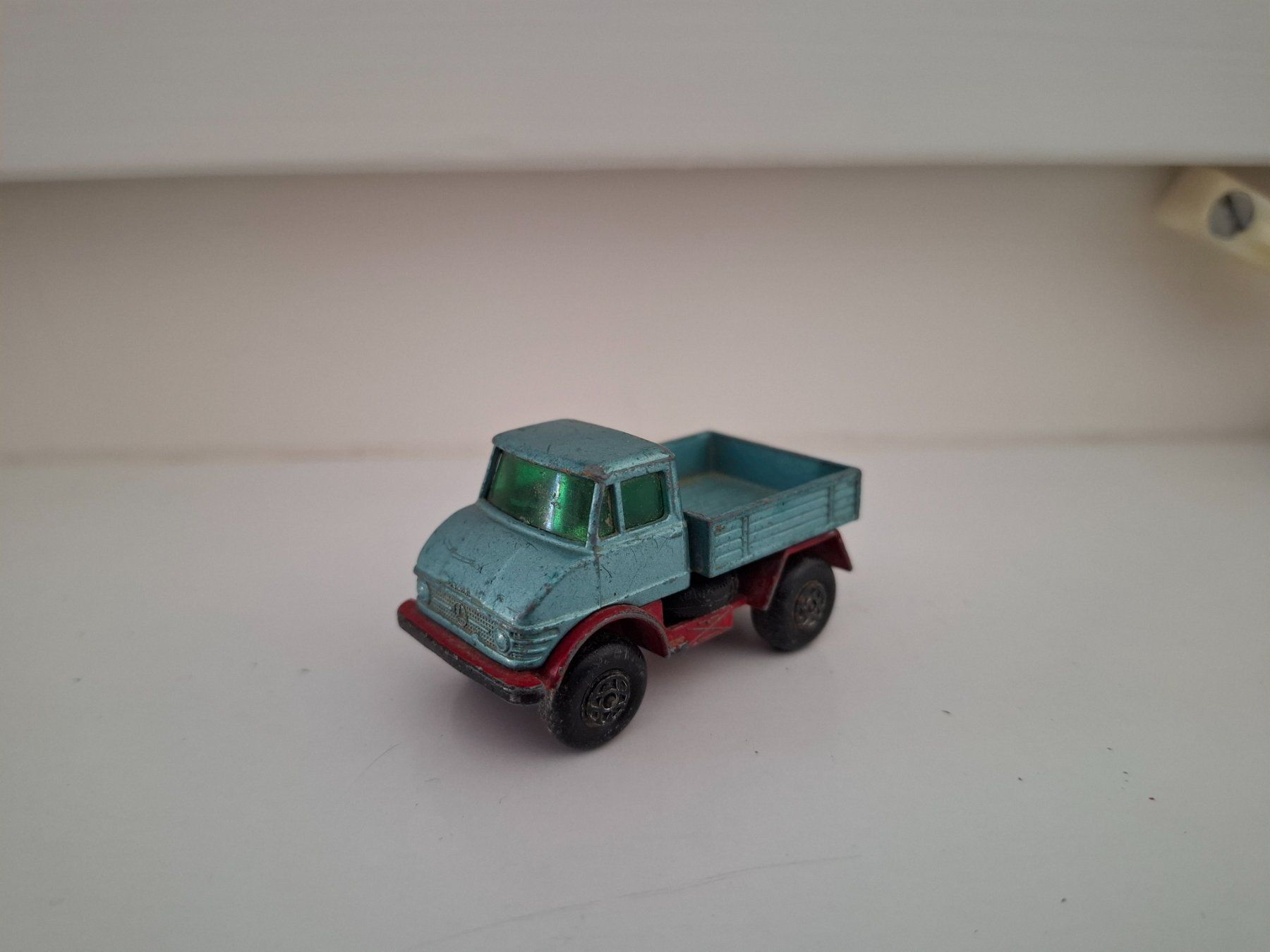 Matchbox Modellini d'auto: Matchbox Unimog – Usato da Neuhausen venduto da simr3
