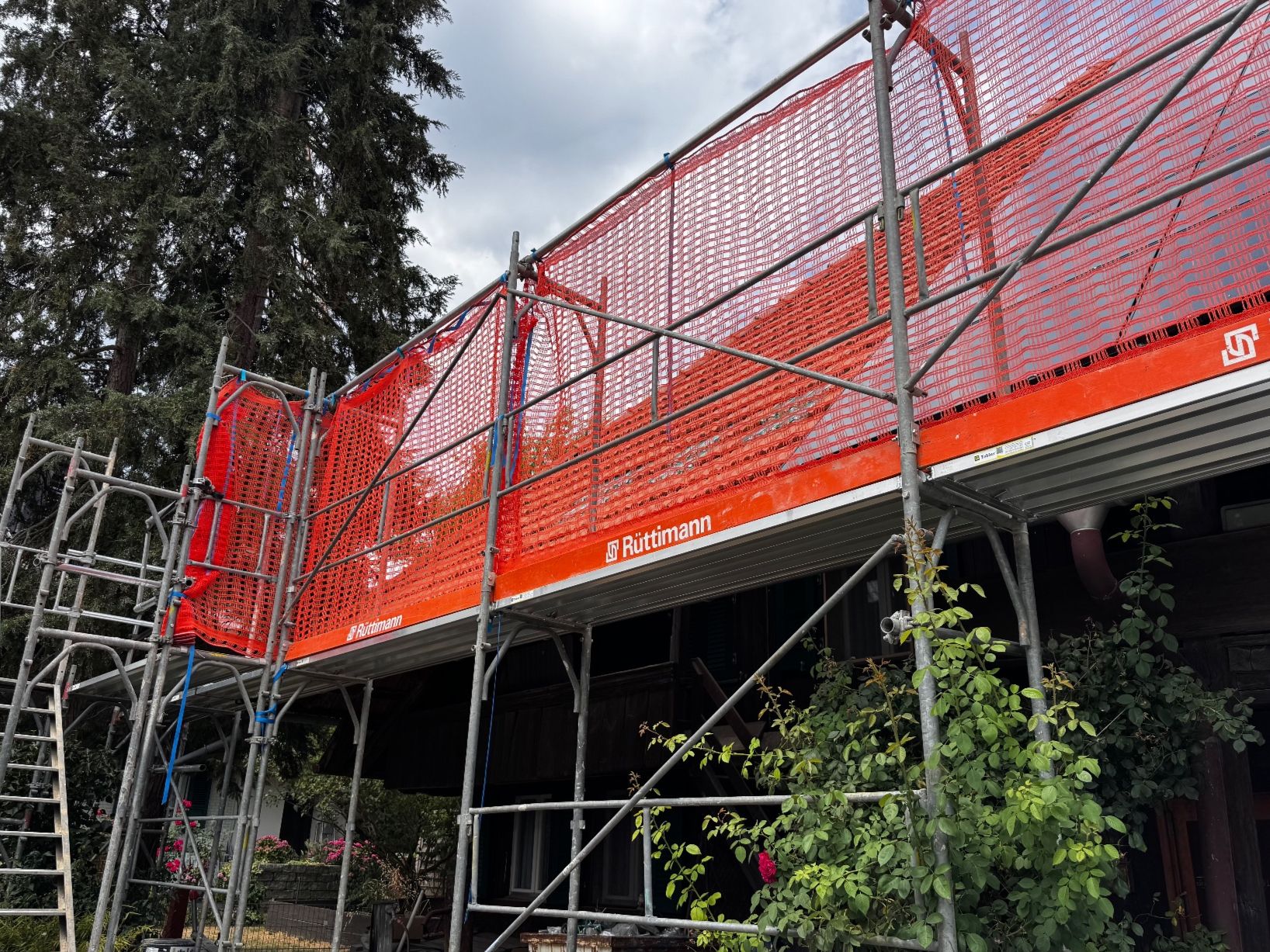 Ponteggi: Baugerüst – Usato da Münchenbuchsee venduto da Ledlight 1