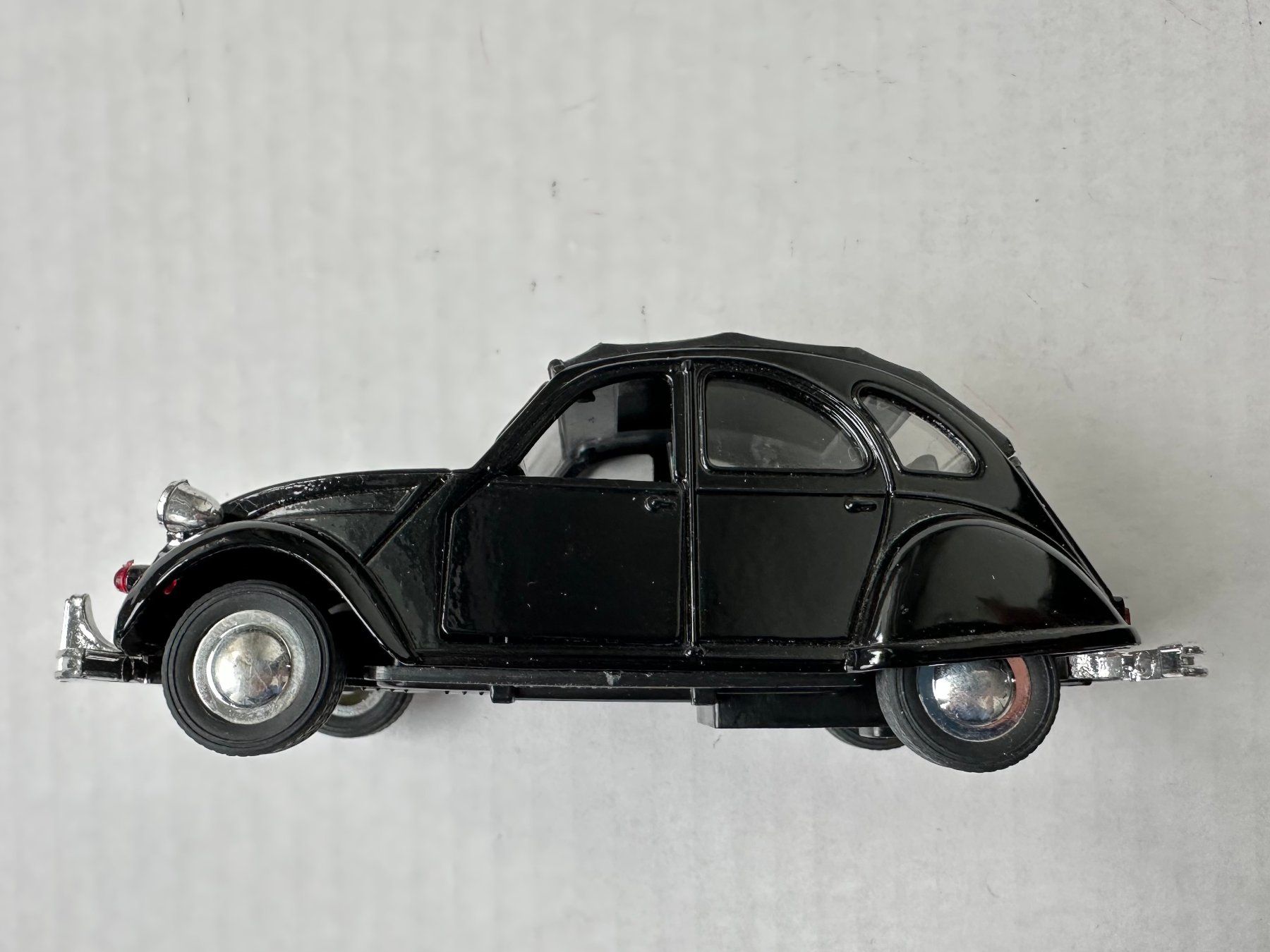 Citroën Modellini d'auto: Citröen 2CV Modell, Döschwo – Usato da Adligenswil venduto da e17s15 1