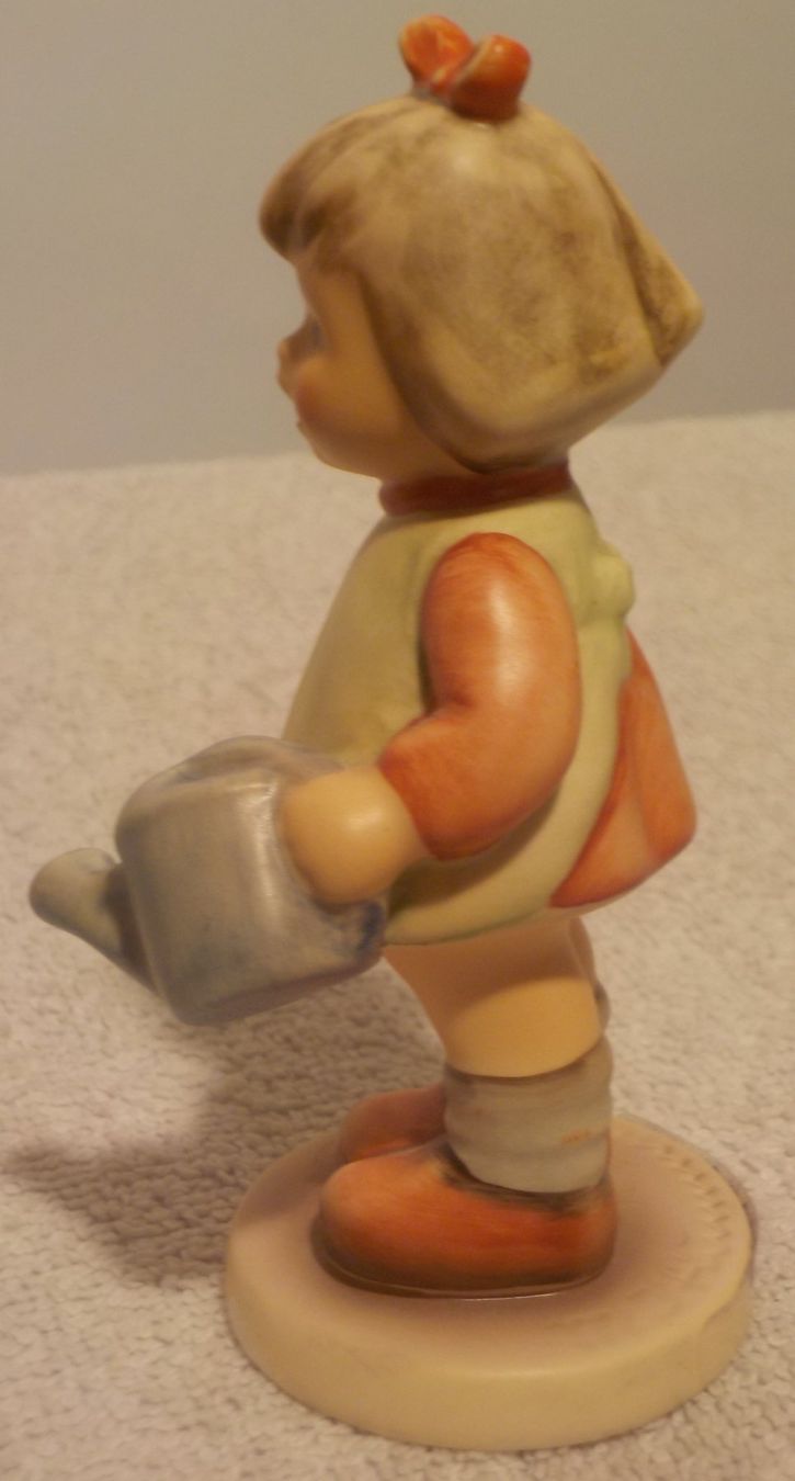 Hummel Statuette: Hummel Goebel #729 Girl – Usato da Bülach venduto da Freieck 3
