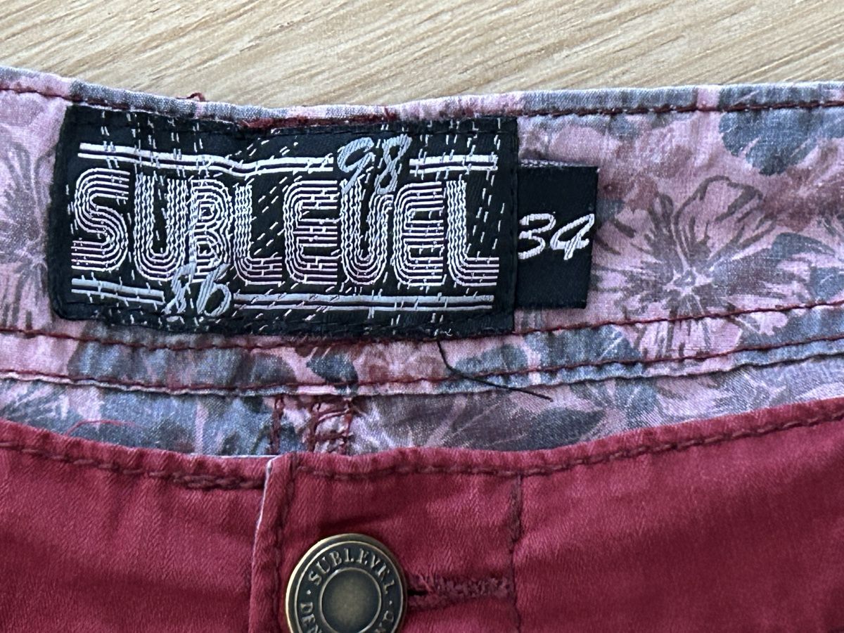 Hosen: Herren Cargo Shorts bordeauxrot Grösse 34                    – Gebraucht aus Wolhusen von eve_m6cg 3