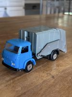 Camion benne Saviem Norev 1:43 Collector