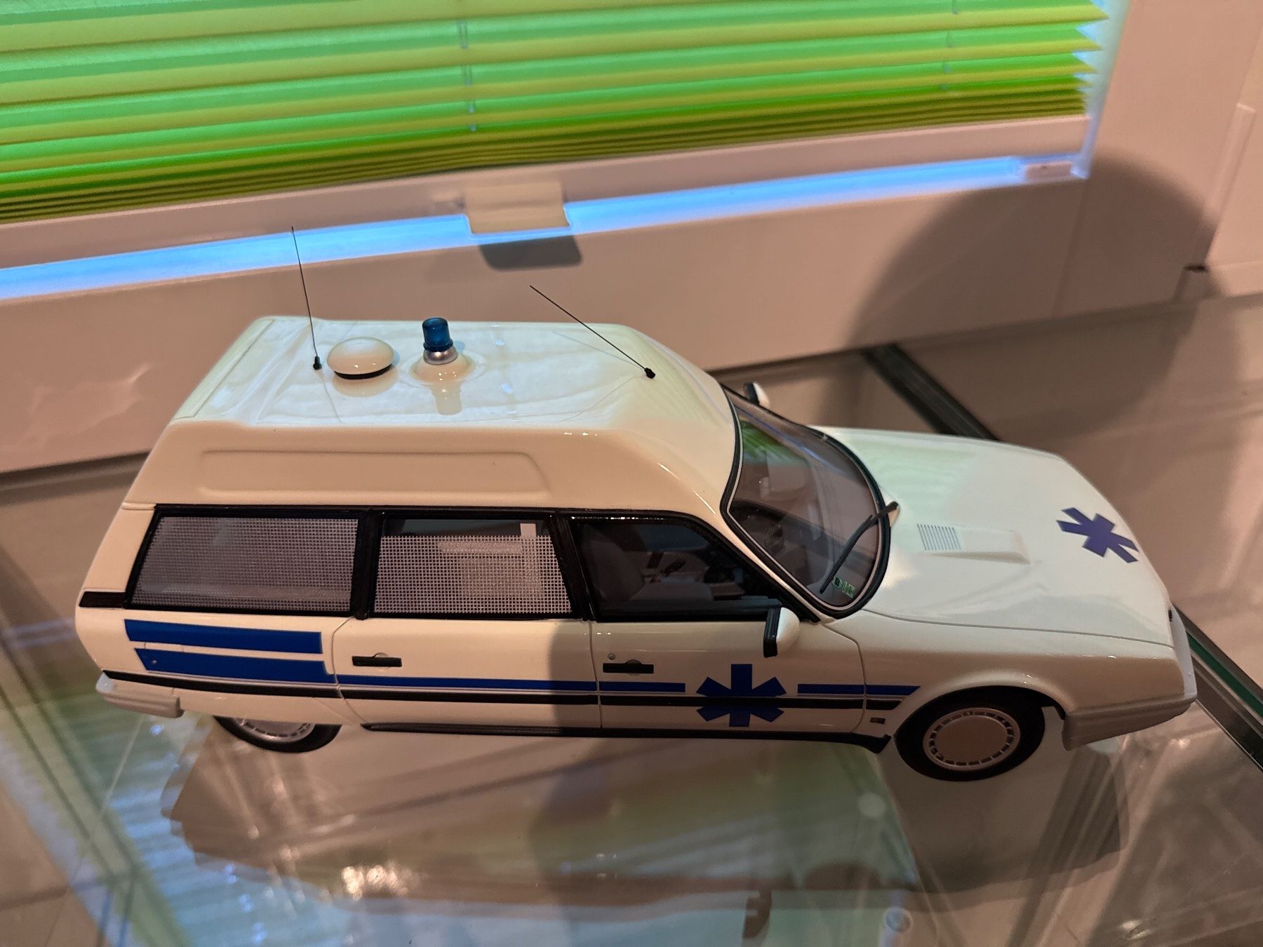 Citroën Voitures modèles: Citroën CX Ambulance – Neuf (Voir description) à Basel par Zomeg 1