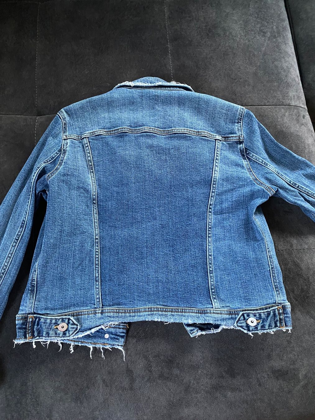 Zara Giacche: Zara Jeansjacke Damen Grösse L – Usato da Frutigen venduto da TianaTiara 2