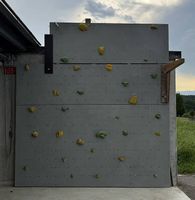 Kletterwand mit Griffe