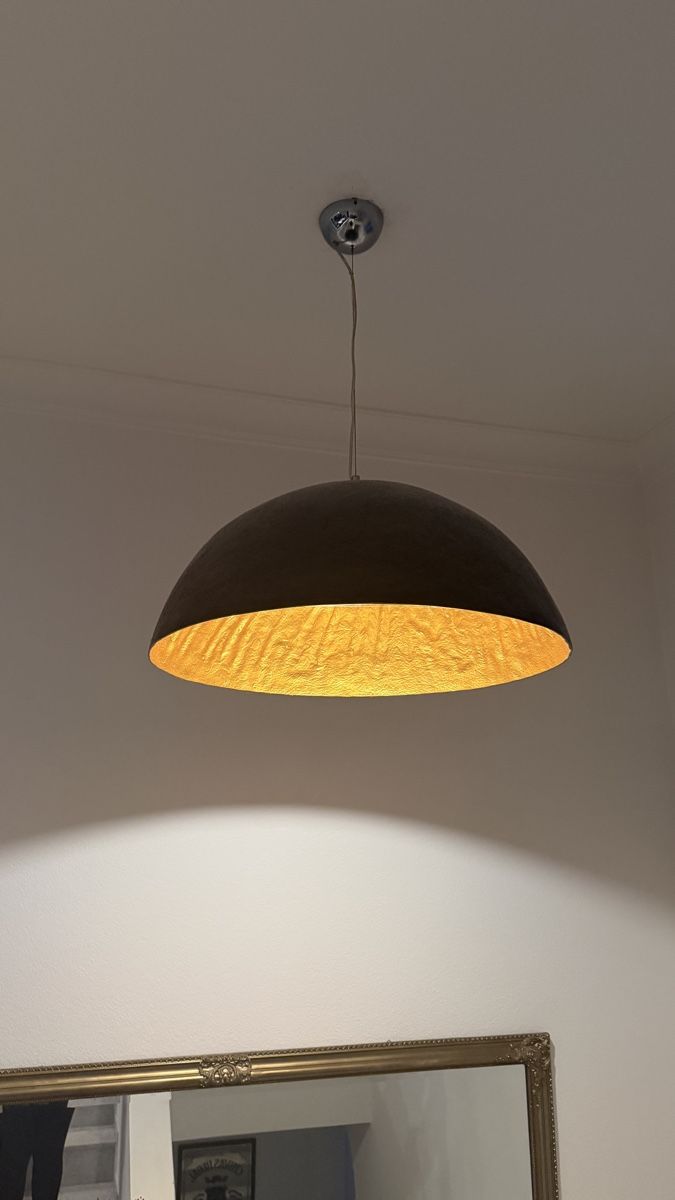 Lampadari & plafoniere: Wunderschöne Hängeleuchte mit goldener Innenseite – Usato da Zürich venduto da kidcreme01 1