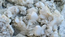 Periklin mit Apatit Fieschergletscher