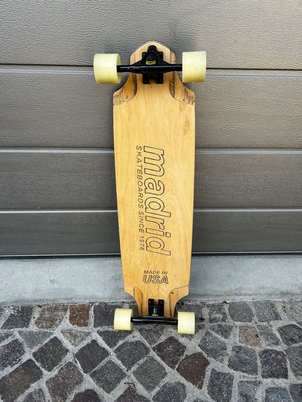 Madrid Skateboards: Longboard – Usato da Winterthur venduto da alessandrafritsche