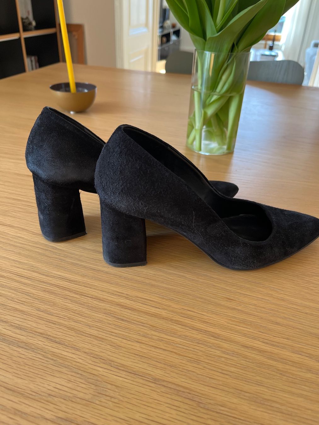 Scarpe da donna: Escarpins en daim – Usato da La Tour-de-Peilz venduto da Enzo25cc 1