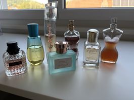 Verschiedene Parfüms