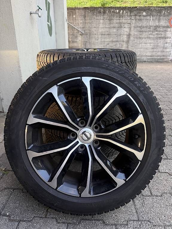 Pneumatici & Ruote complete: Felgen mit winterreifen Volvo – Usato da Klingnau venduto da kam_fg9m