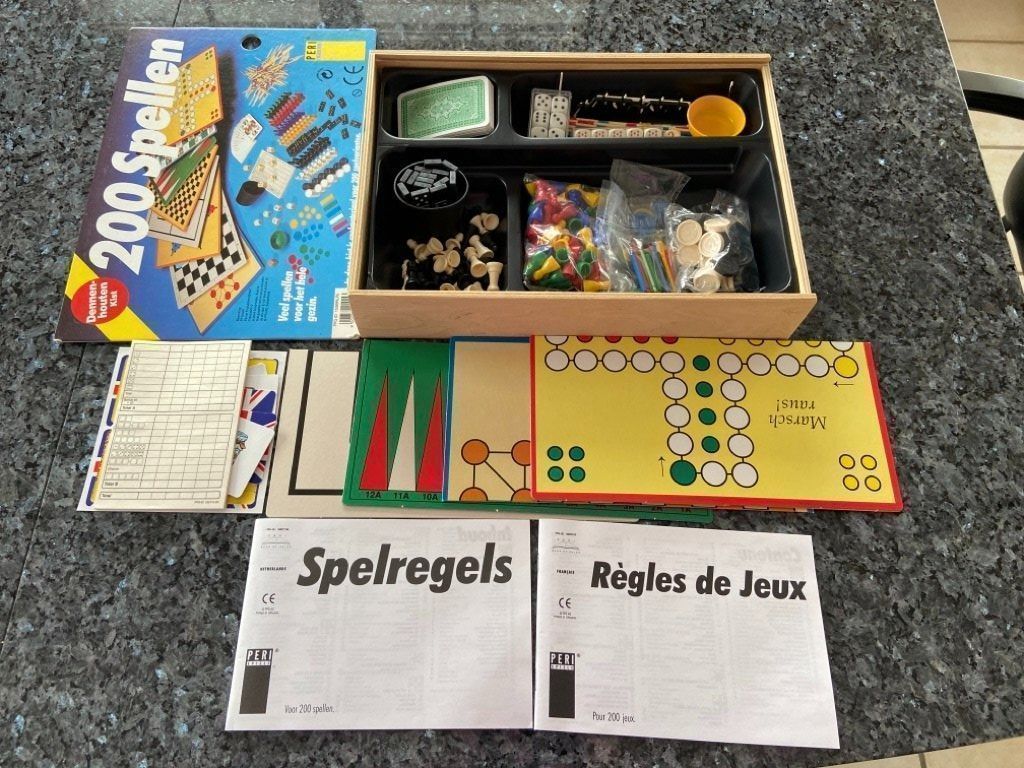 Giochi: Spielebox mit 200 Spiele in Holzbox – Usato da Beatenberg venduto da buy2you 1