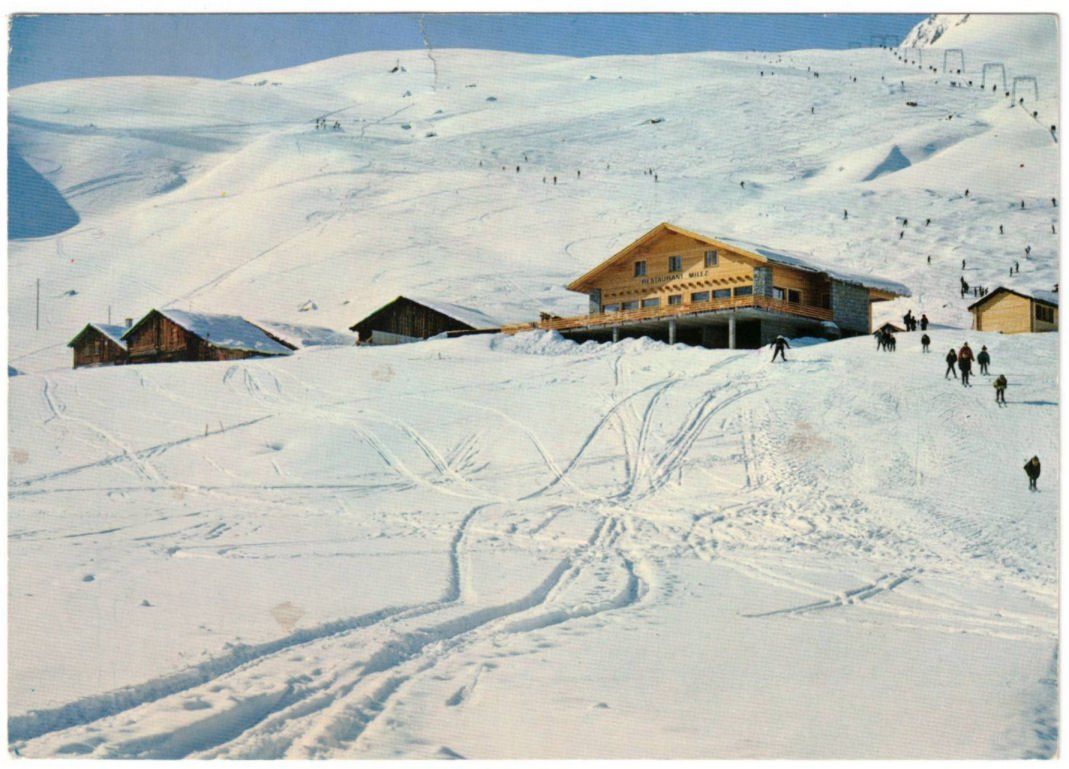 Cartoline postali: Dieni - Milez mit Skilift Cuolm--Val – Usato da Binningen venduto da Mountainrider