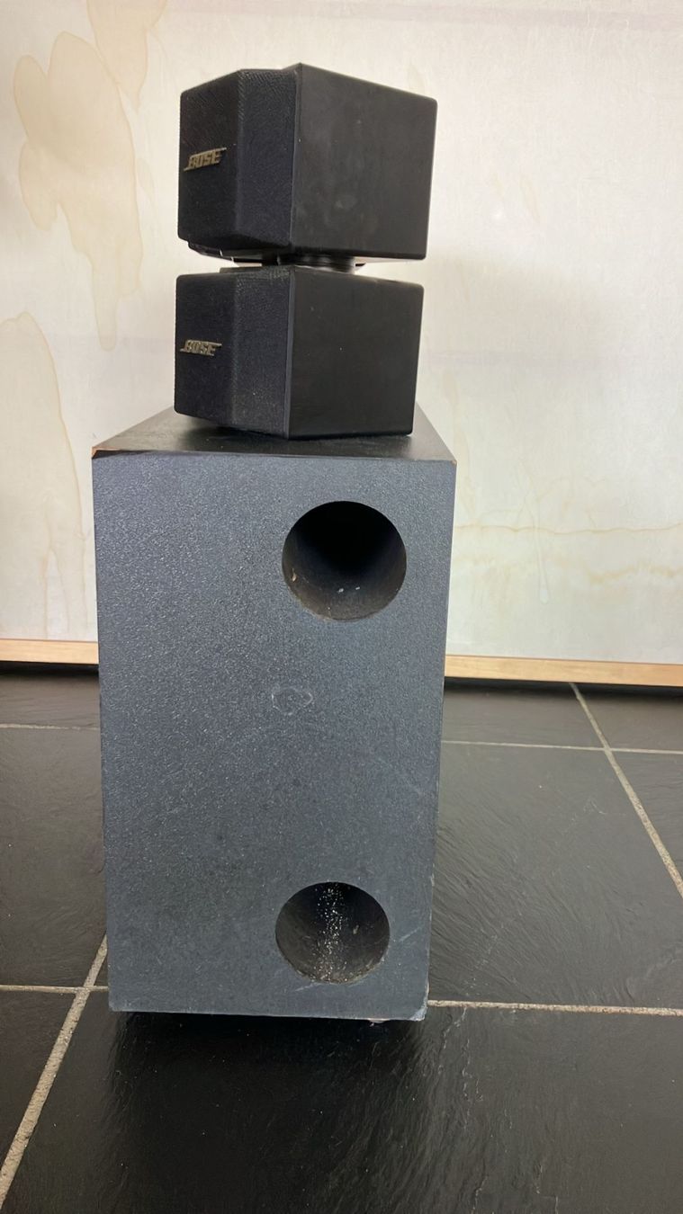 Bose Lautsprecher: Bose Acoustimass Speaker System Lautsprechersystem+Subwoofer – Gebraucht aus Zürich von Nobs1 1