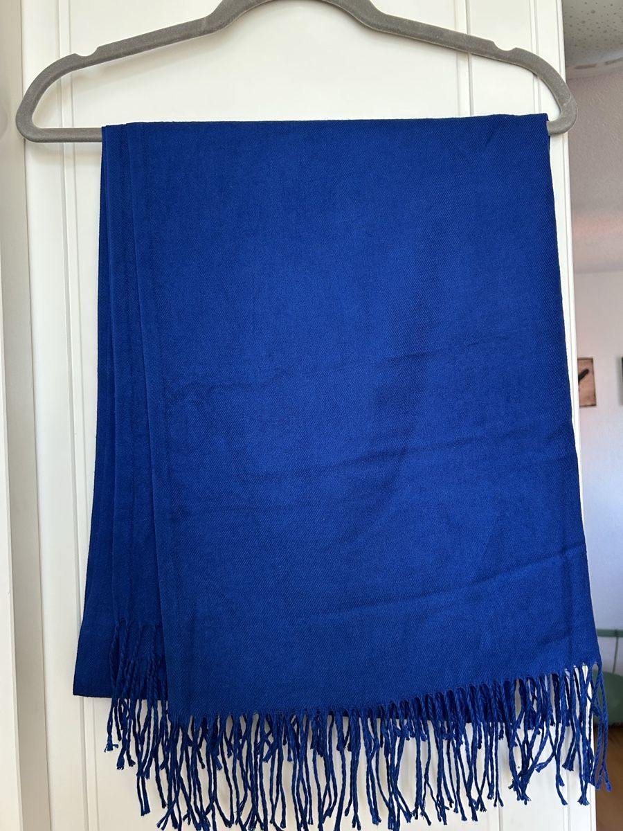 Foulard & Sciarpe: Blue scarf – Nuovo (secondo la descrizione) da Zürich venduto da Mmmico 1