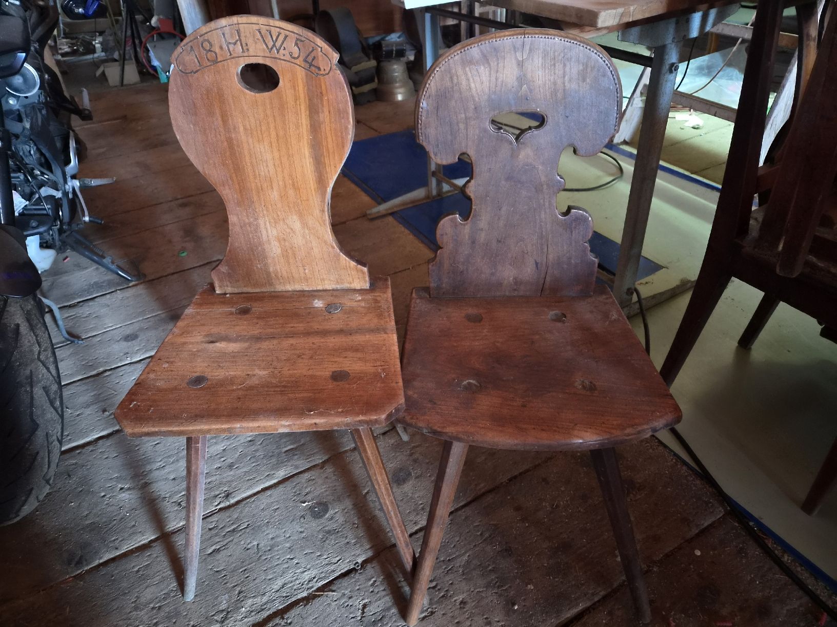 Sedie: Chaises en bois anciennes 2 pièces  – Usato da Farvagny-le-Grand venduto da CollectibleWatches