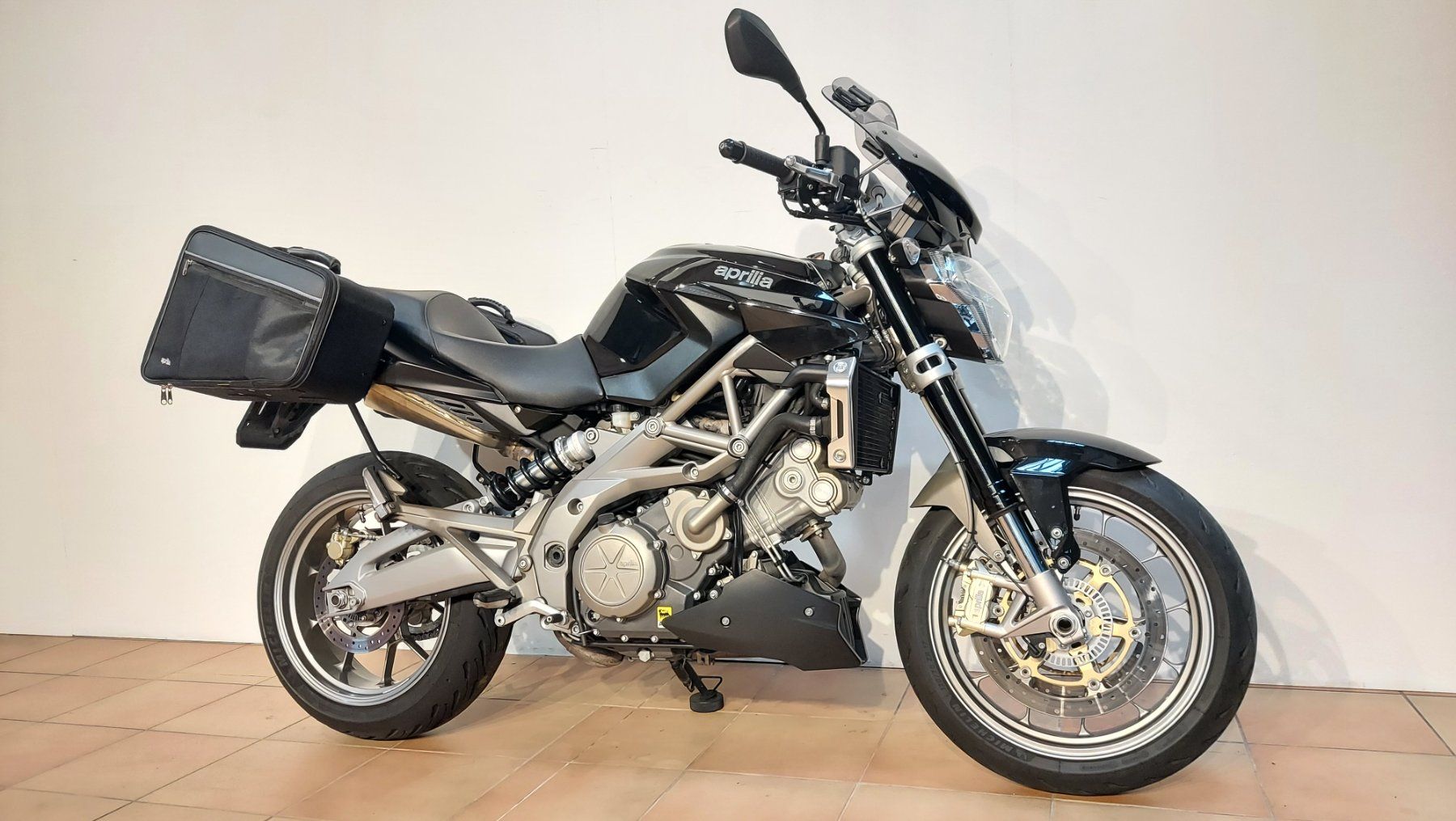 Aprilia Strada: Aprilia Shiver 750 ABS – Usato da Tägerschen venduto da Moto-Welt 2