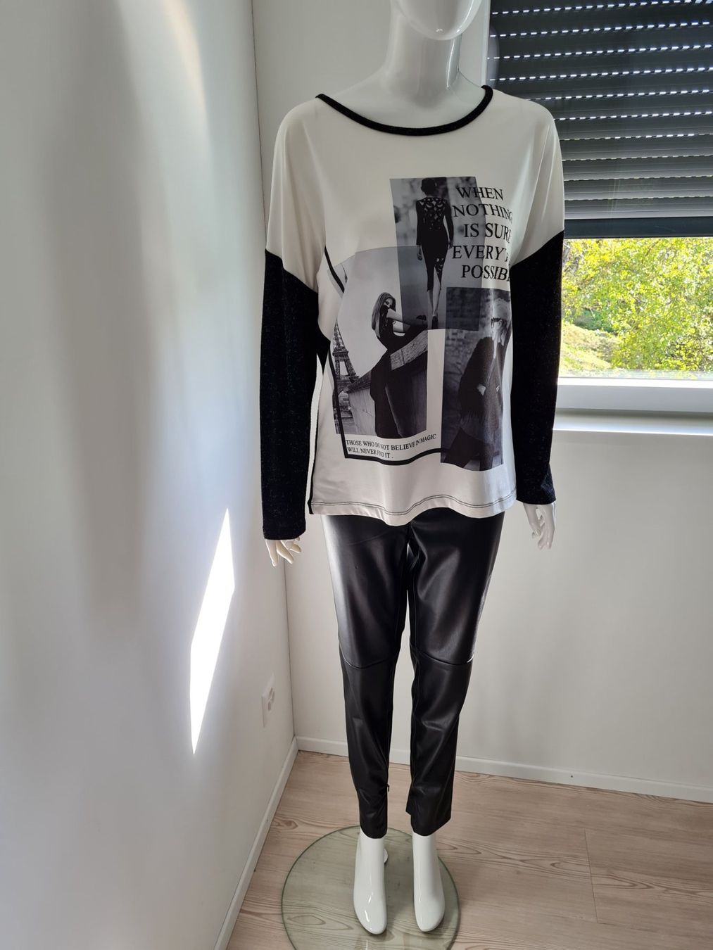 Maglioni & Felpe: Pullover schwarz/ weiß – Usato da Schaffhausen venduto da Catboot01 1