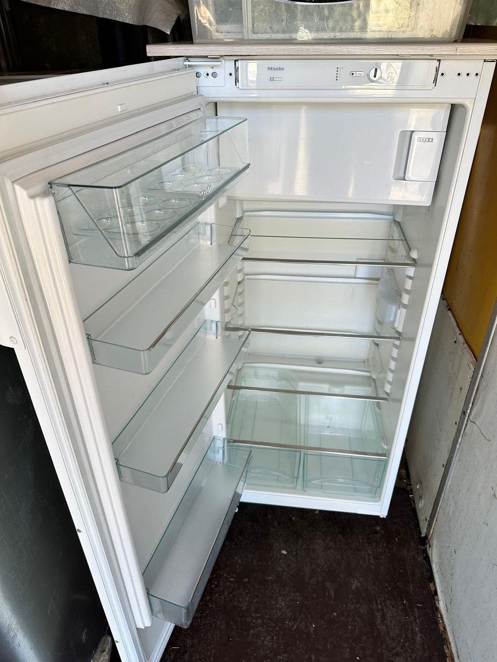 Miele Frigoriferi: Miele Einbaukühlschrank – Usato da Spreitenbach venduto da Space_X 3