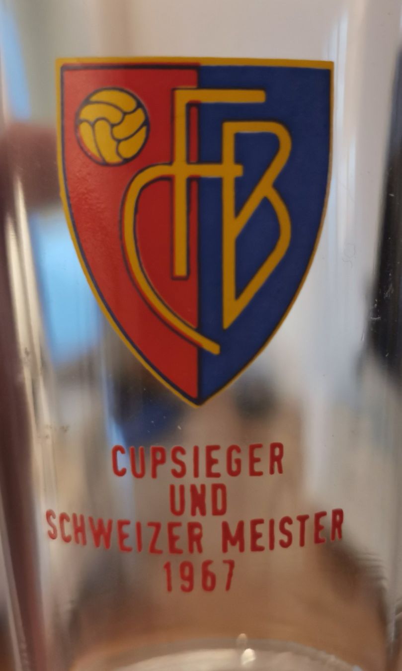 Bicchieri: FC Basel 75 Jahre  Weisswein / Schnapsglas – Usato da Emmenbrücke venduto da Herzog07 8